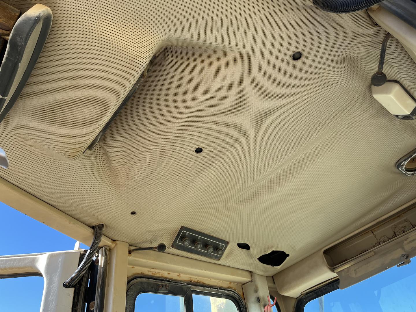 ./imagenes/INVOICE/2019/15321/TOPADOR FRONATAL CATERPILLAR D6R LGP (33).JPG